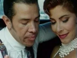 Итальянская зрелая стриптизерша