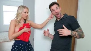 Попались на скрытой съемки голой мачехи