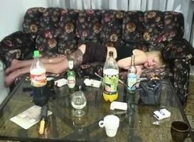 Целый час секса с русскими пьяными мамками