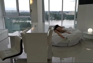 Зашел без спроса к соседки в Москва сити и трахнул её полуспящую