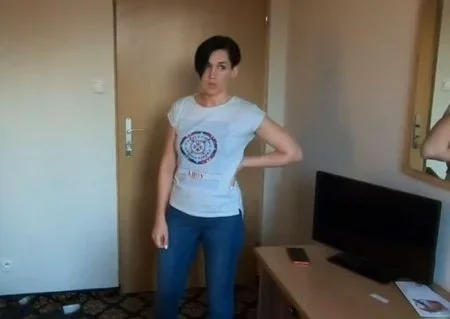 Одна комната на двоих с русской мачехой