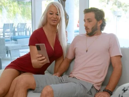 Трахни меня в очко, а то твой отец не любит анал