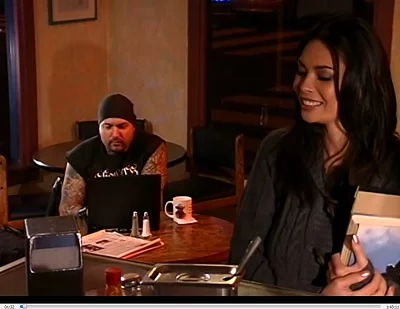 Отчаянная мамочка ищет секса