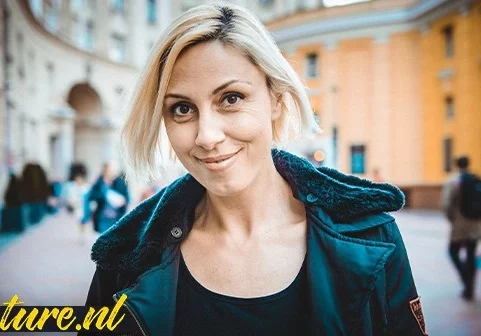 Мамочка наделала голых фото, чтобы заманить любовника к себе