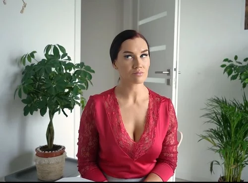 Секретарша намекнула начальнику, что сегодня она без трусиков