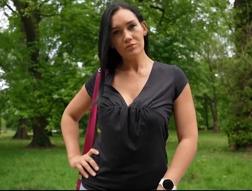 Русская мамка, дала трахнуть себя за копейки