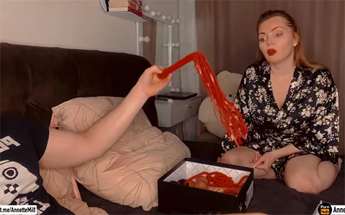 Случайно отправил бдсм фотку своей мачехи