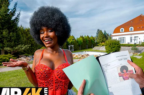 Симпатичная негритянка задолжала судебным приставам