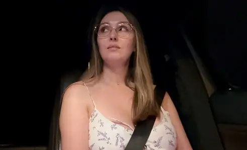 Милфа, у меня есть в машине матрас, оставайтесь! Не надо ехать к мужу