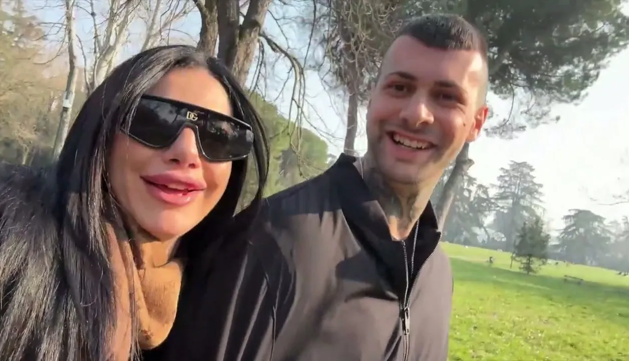 Ну держись, итальянская мамочка, я сниму с тебя не только очки,но и в рот накончаю!